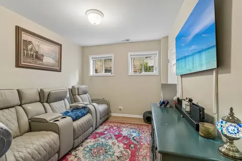 4851 North Paulina Street Chicago IL 60640