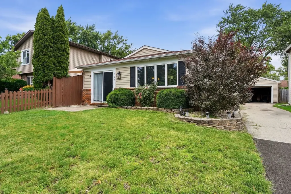 536 Princeton Drive Bolingbrook IL 60440