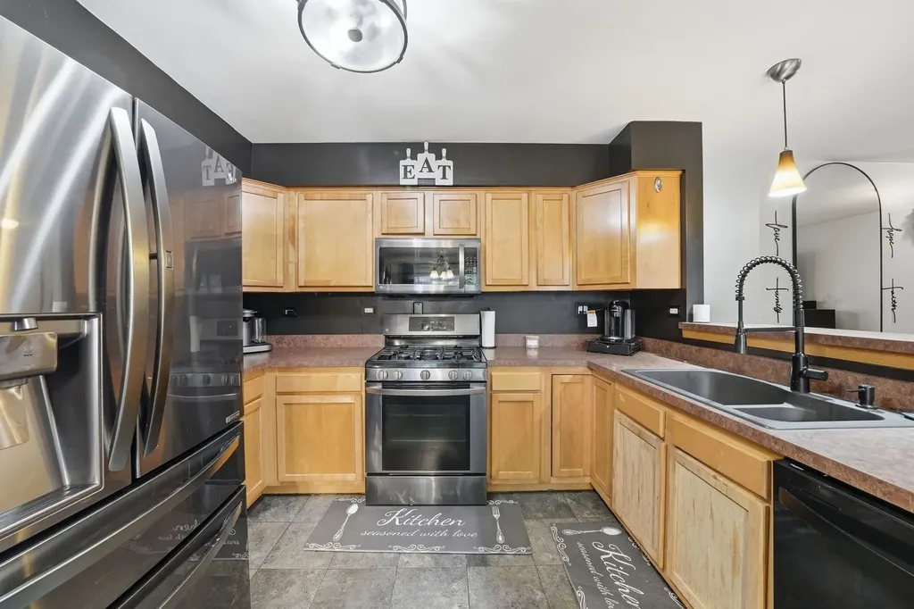 536 Princeton Drive Bolingbrook IL 60440