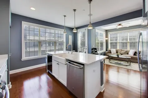 1910 Dauntless Drive Glenview IL 60026