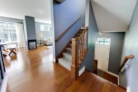 1910 Dauntless Drive Glenview IL 60026