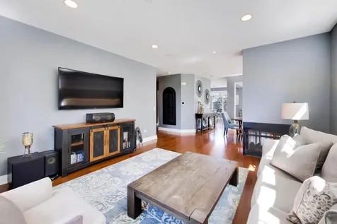 1910 Dauntless Drive Glenview IL 60026