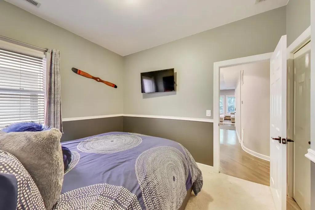 2938 North Damen Avenue Chicago IL 60618