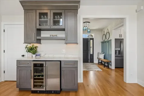 225 Edgewater Drive Crystal Lake IL 60014