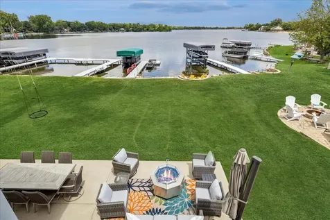 225 Edgewater Drive Crystal Lake IL 60014