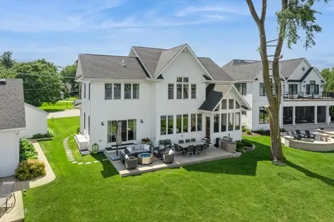225 Edgewater Drive Crystal Lake IL 60014