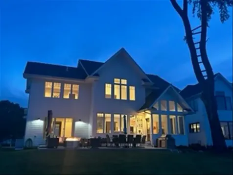 225 Edgewater Drive Crystal Lake IL 60014