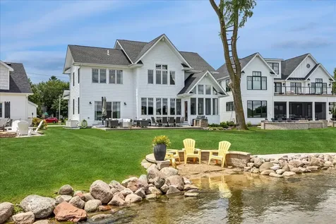 225 Edgewater Drive Crystal Lake IL 60014