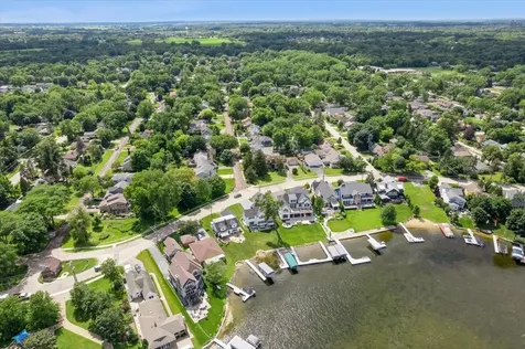 225 Edgewater Drive Crystal Lake IL 60014