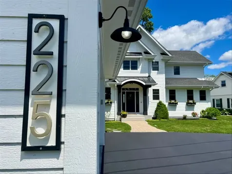 225 Edgewater Drive Crystal Lake IL 60014