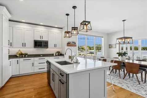 225 Edgewater Drive Crystal Lake IL 60014