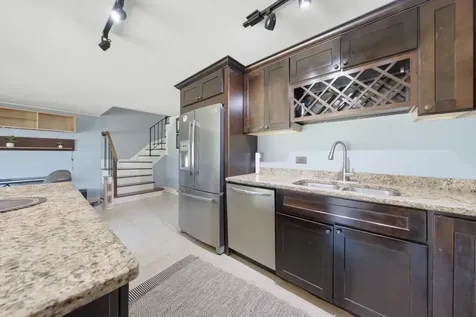 11 Cour Caravelle Palos Hills IL 60465