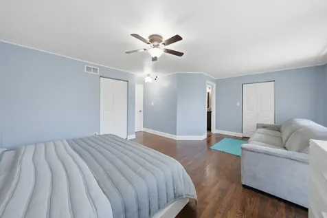11 Cour Caravelle Palos Hills IL 60465