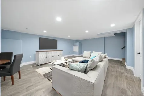 11 Cour Caravelle Palos Hills IL 60465