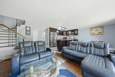 11 Cour Caravelle Palos Hills IL 60465