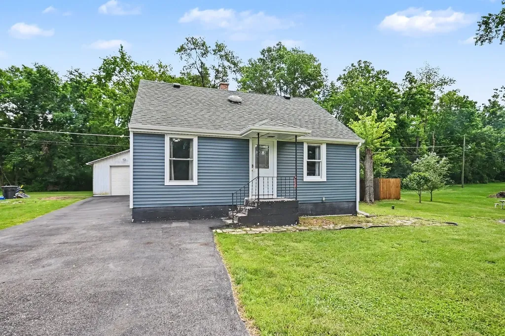 1100 Deephaven Drive Joliet IL 60432