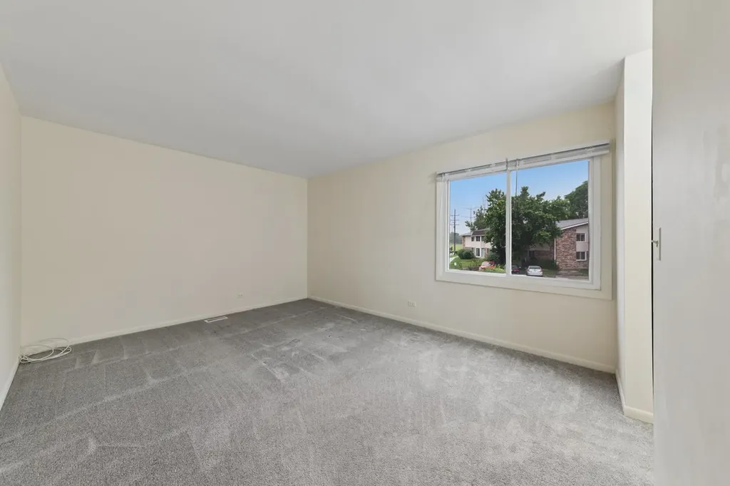 6818 Roberts Drive Woodridge IL 60517