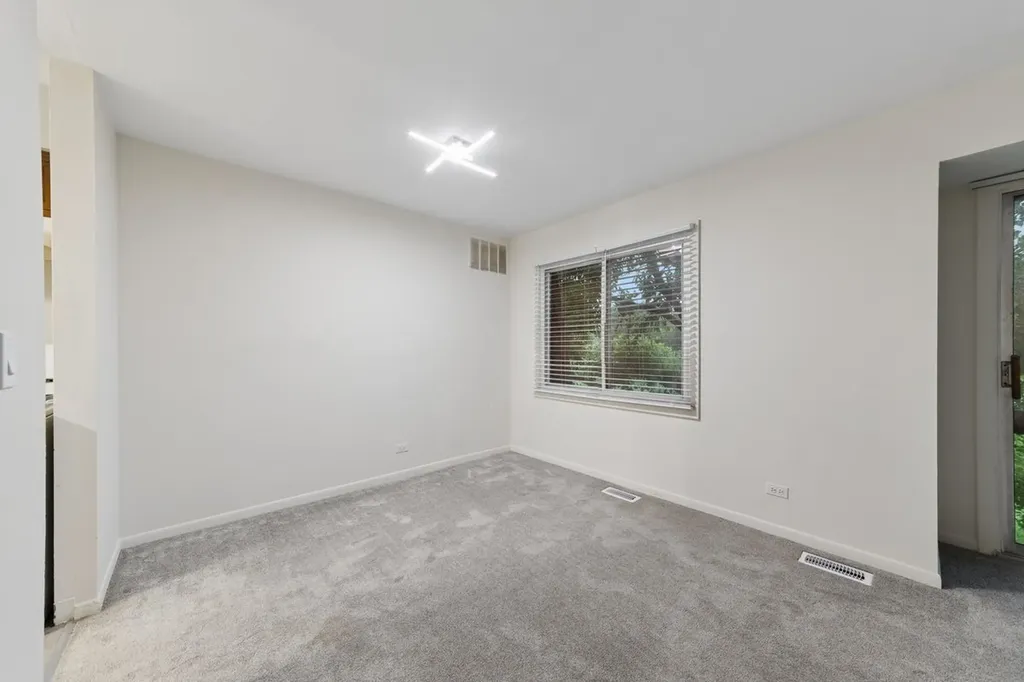 6818 Roberts Drive Woodridge IL 60517
