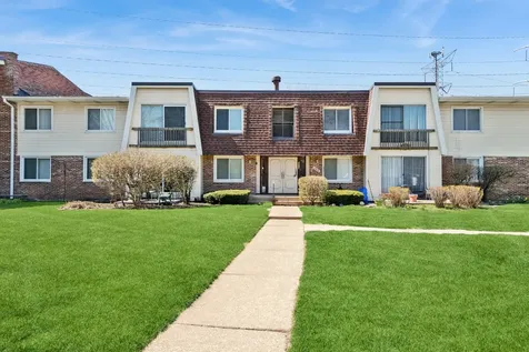 6818 Roberts Drive Woodridge IL 60517