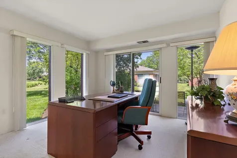 392 Kelburn Road Deerfield IL 60015
