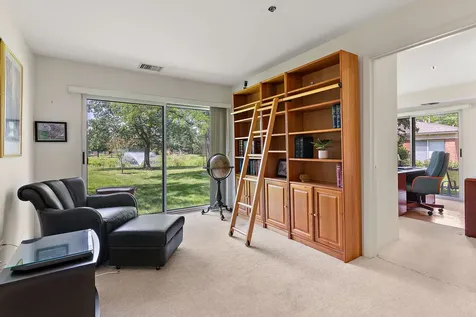 392 Kelburn Road Deerfield IL 60015