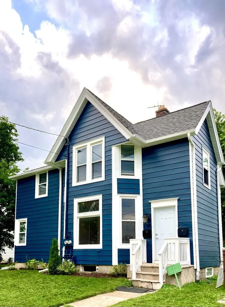325 3RD Street Libertyville IL 60048