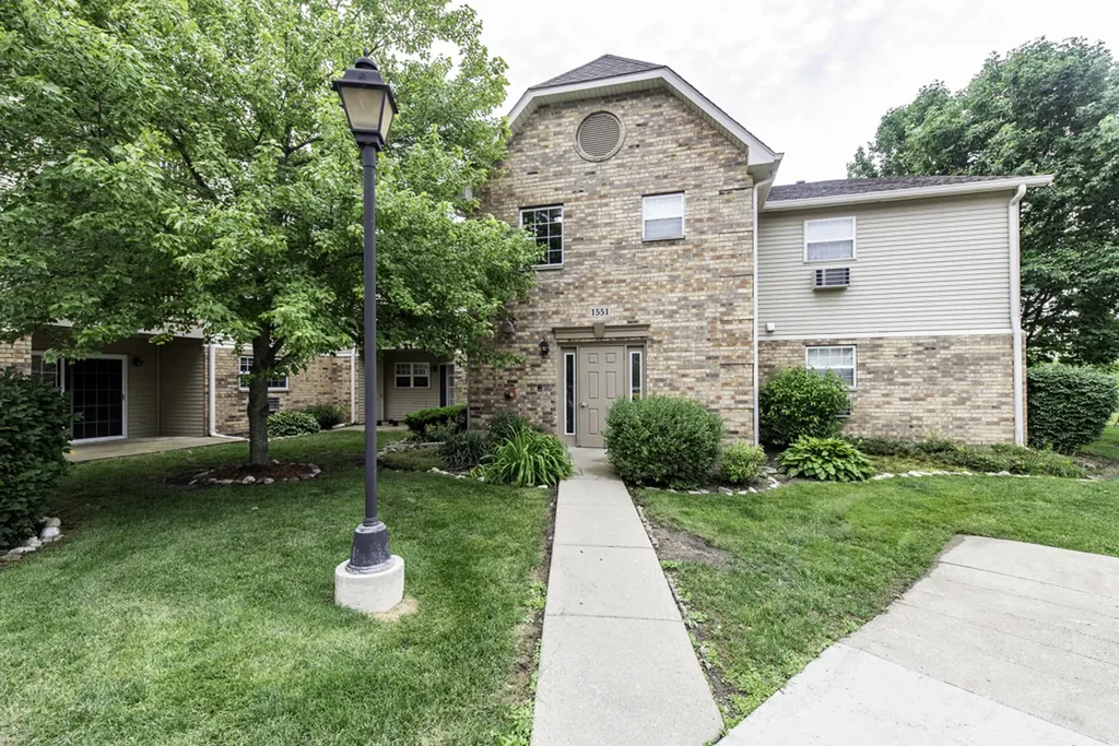 1551 West Crystal Rock Court Round Lake Beach IL 60073