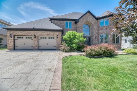10 Founders Pointe Bloomingdale IL 60108