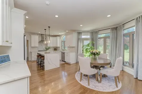 10 Founders Pointe Bloomingdale IL 60108