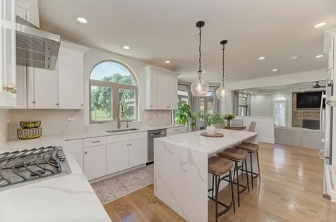 10 Founders Pointe Bloomingdale IL 60108
