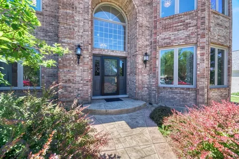 10 Founders Pointe Bloomingdale IL 60108
