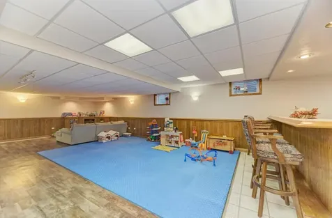 10 Founders Pointe Bloomingdale IL 60108