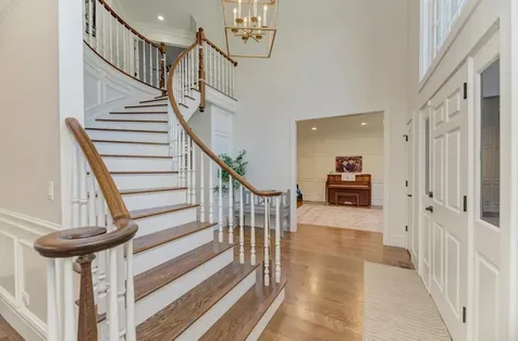 10 Founders Pointe Bloomingdale IL 60108