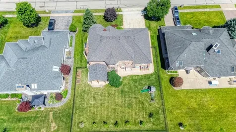 10 Founders Pointe Bloomingdale IL 60108