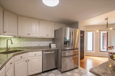 431 West Grant Place Chicago IL 60614