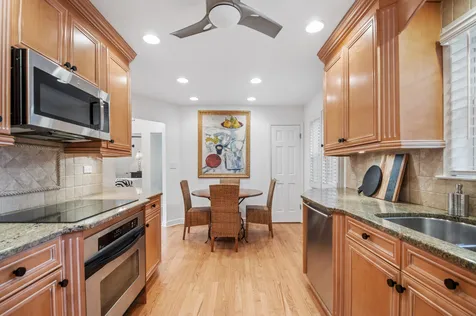 7085 North Mason Avenue Chicago IL 60646