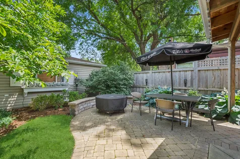 7085 North Mason Avenue Chicago IL 60646