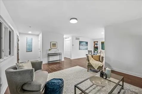 1059 Hickory Lane Elk Grove Village IL 60007