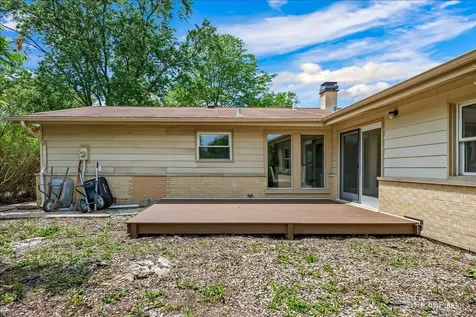 1059 Hickory Lane Elk Grove Village IL 60007