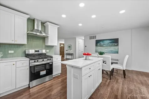 1059 Hickory Lane Elk Grove Village IL 60007