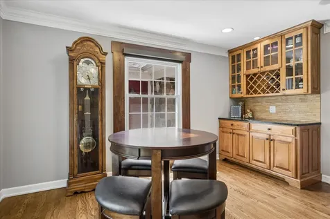 441 Appley Avenue Libertyville IL 60048
