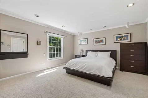 441 Appley Avenue Libertyville IL 60048