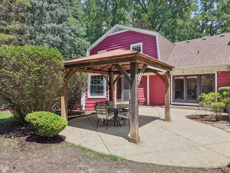 441 Appley Avenue Libertyville IL 60048