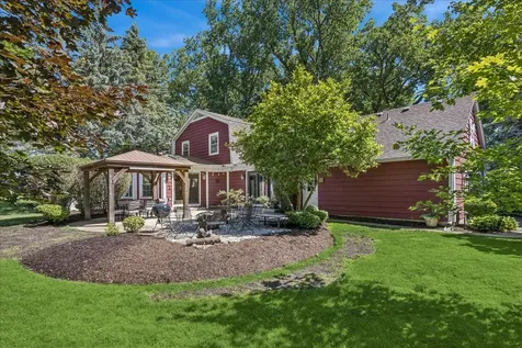 441 Appley Avenue Libertyville IL 60048