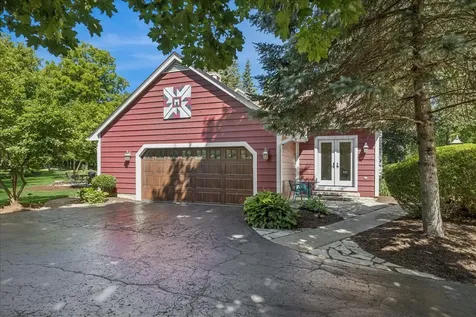 441 Appley Avenue Libertyville IL 60048