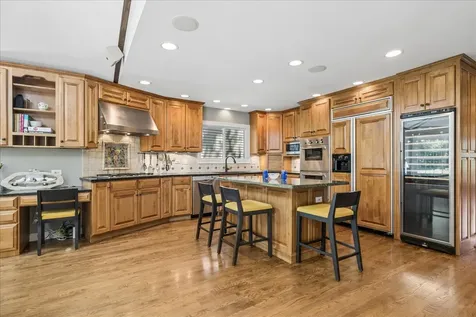 441 Appley Avenue Libertyville IL 60048