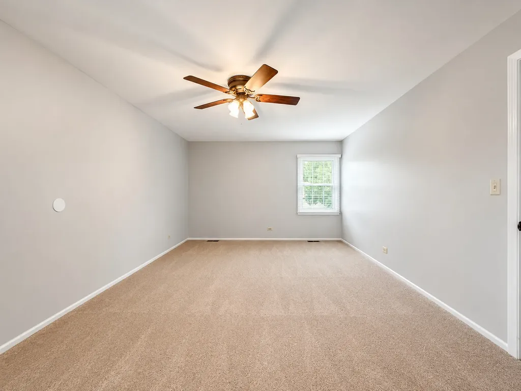 209 Briarheath Lane Naperville IL 60565