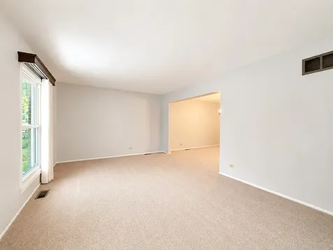 209 Briarheath Lane Naperville IL 60565