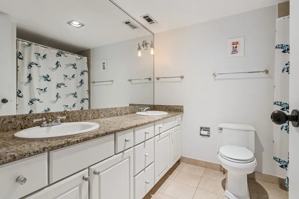 40 East Delaware Place Chicago IL 60611