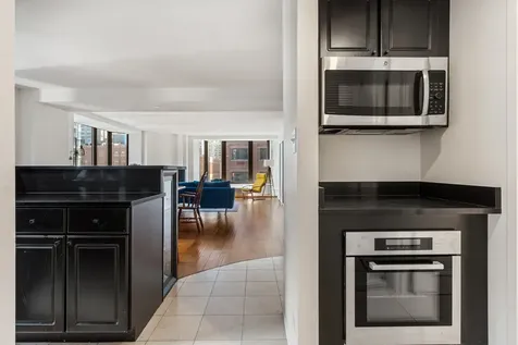 40 East Delaware Place Chicago IL 60611